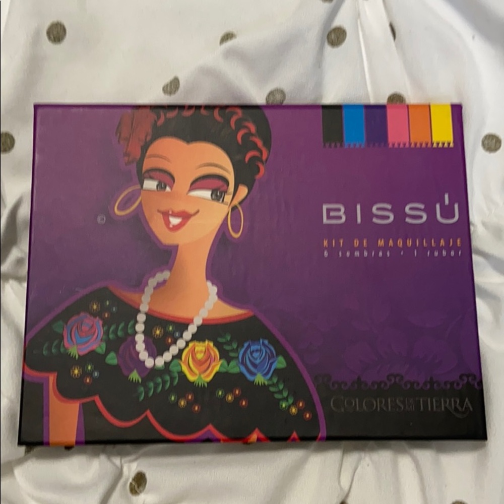 Bissu colorful eyeshadow kit